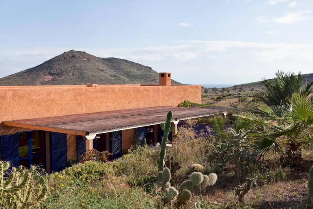 厄尔·坎皮洛·德·罗达尔El Risco Colorado, Cabo De Gata别墅 外观 照片